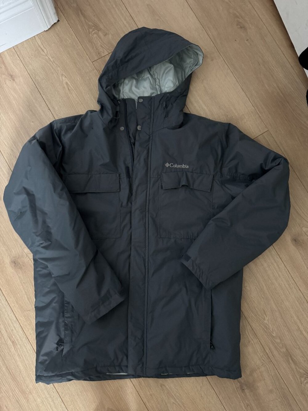 Like New Columbia Men’s Gray Hooded Jacket Sz L